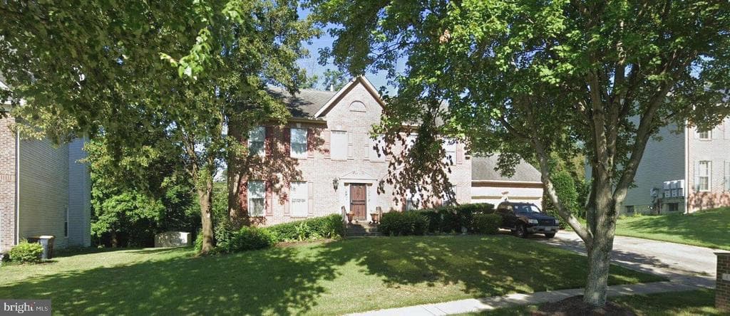 4813 Ashford Place photo 1