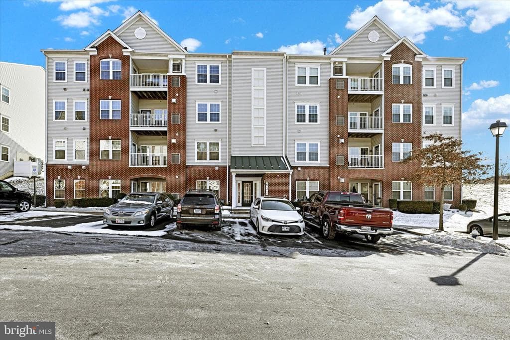 637 Wallingford Road #304 photo 1