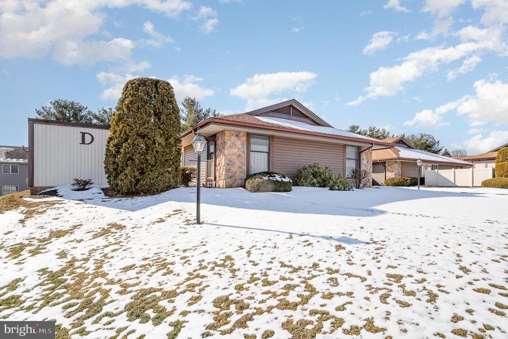 1884 Azalea Drive #d-3 photo 1