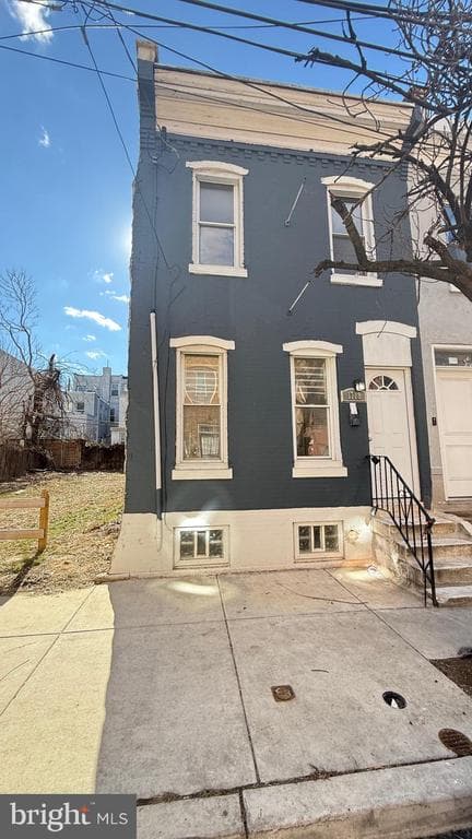 1718 Arlington Street photo 1
