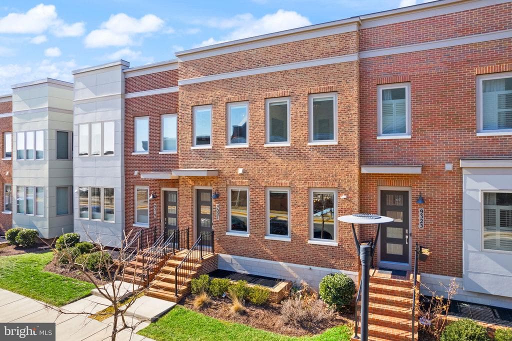 9321 Quadrangle Street photo 1