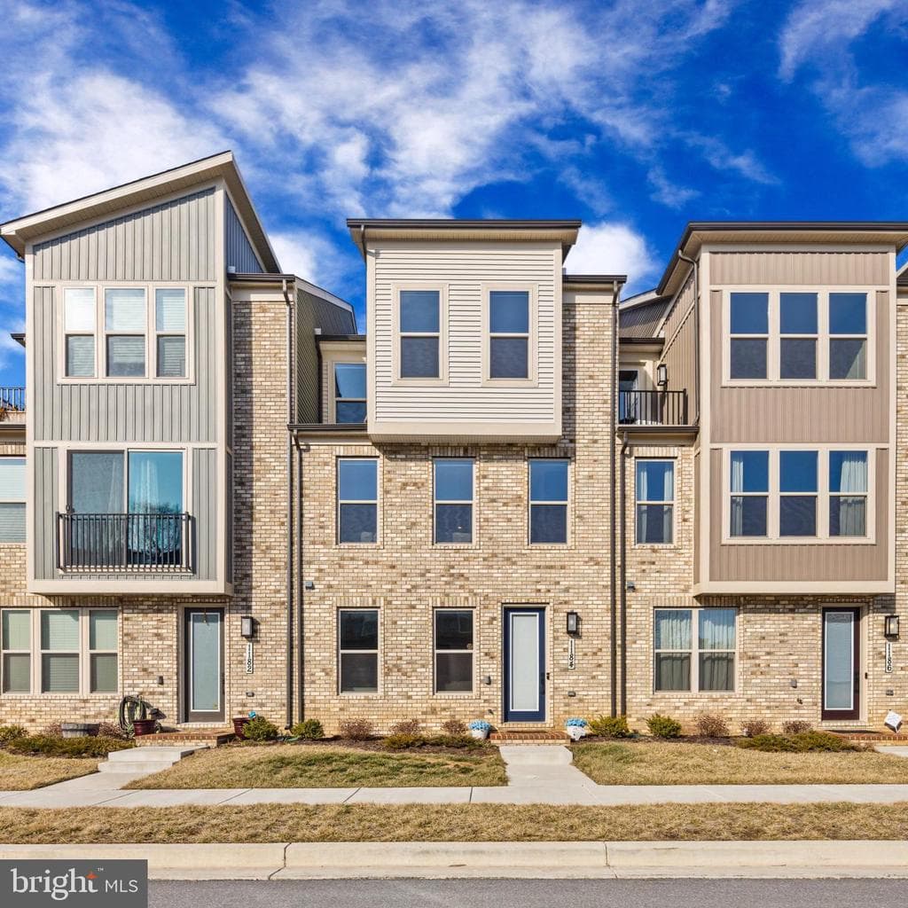 1184 Patuxent Greens Drive photo 1