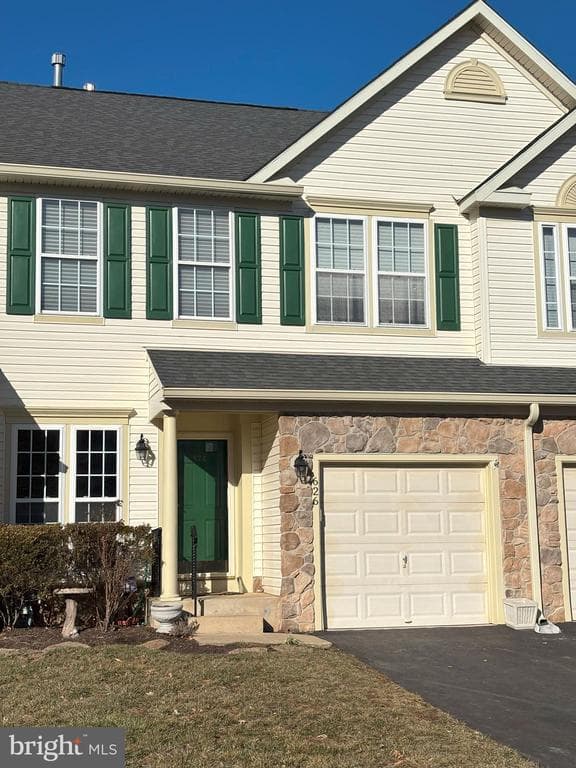 626 Tulip Drive photo 1