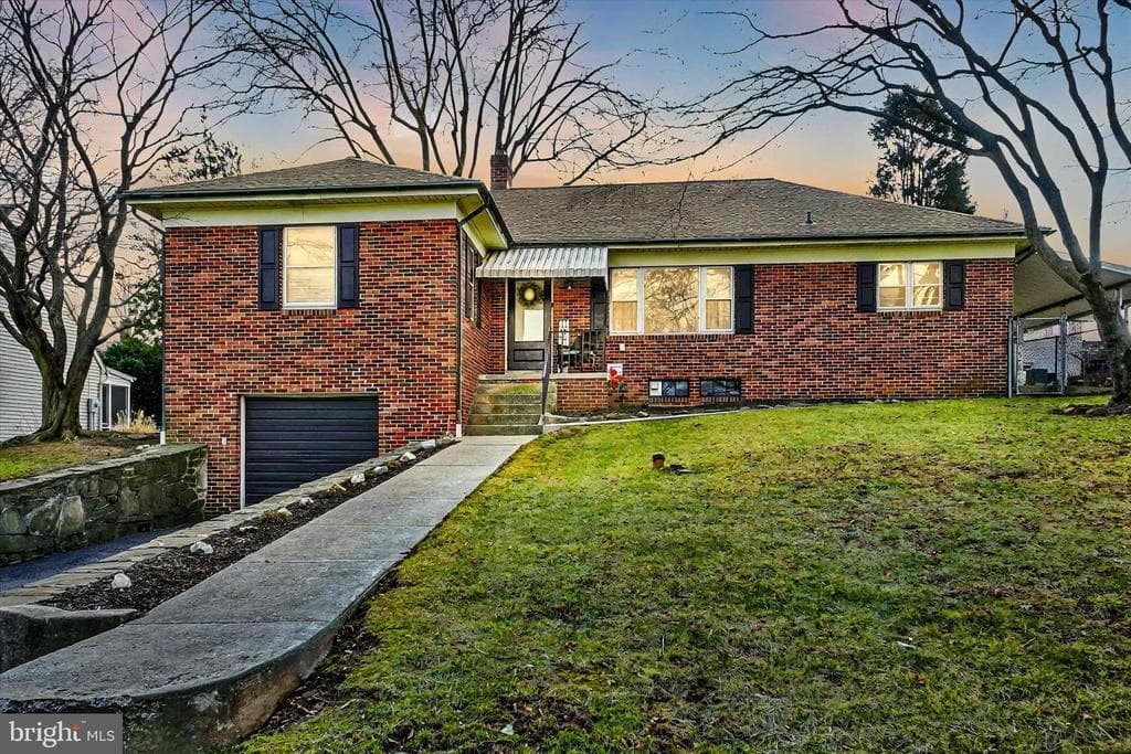 844 Rathton Road photo 1