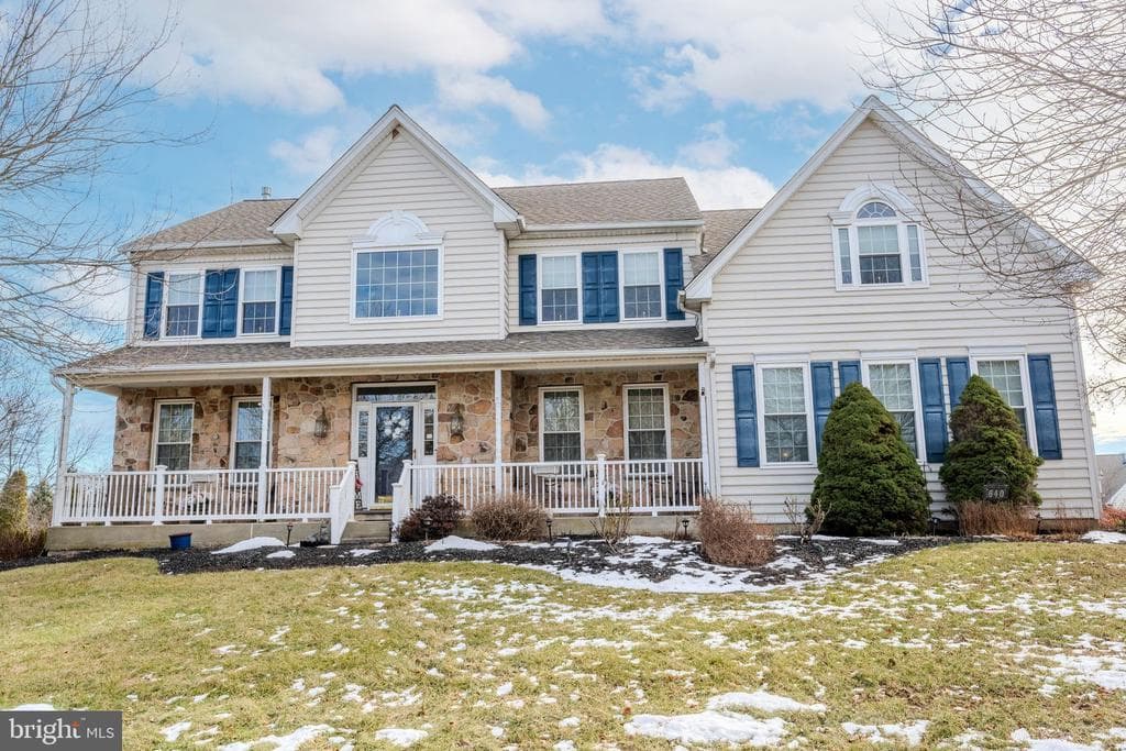 640 Birchleaf Drive photo 1