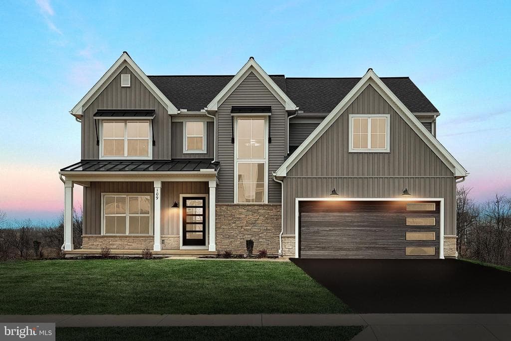 109 Blue Mountain Boulevard photo 1