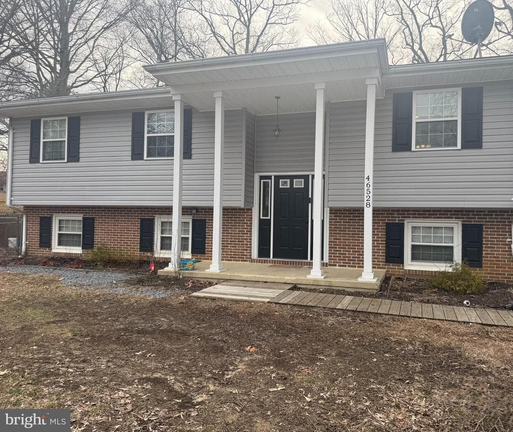 46528 Majestic Court photo 1