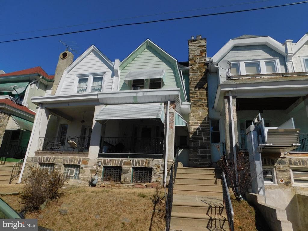 229 Huntley Road photo 1