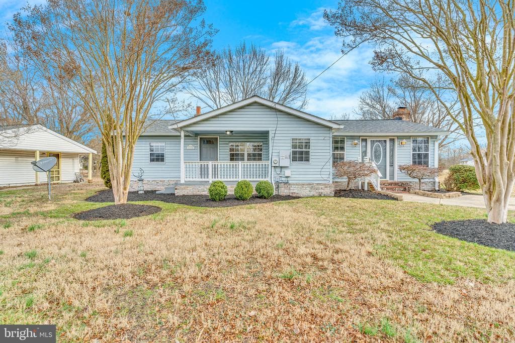 24338 Longview Road photo 1