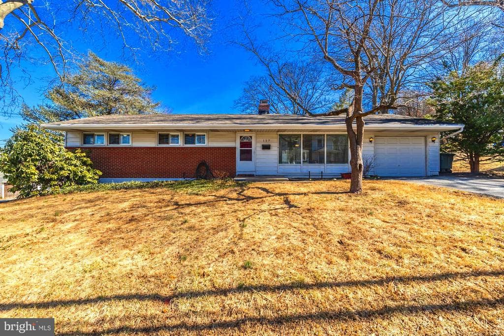157 S 10th Avenue photo 1