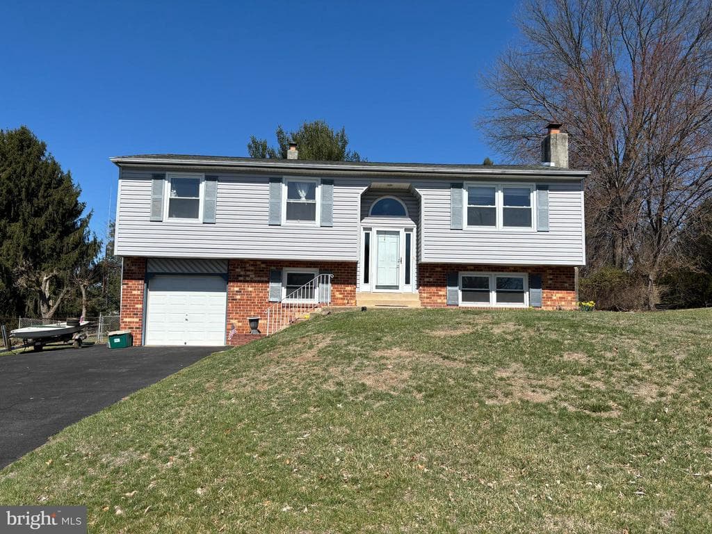 608 Haudie Ann Road photo 1