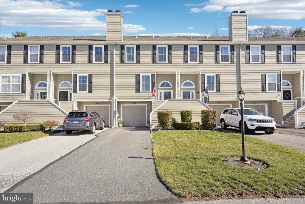 3603 Columbia Court Way #3603 photo 1