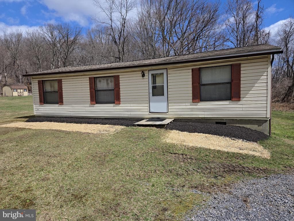 19513 Shaft Road SW photo 1