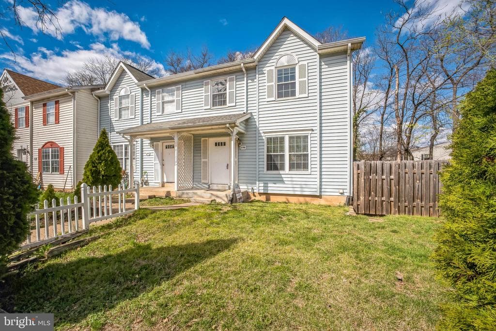 199 Meadows Lane NE photo 1