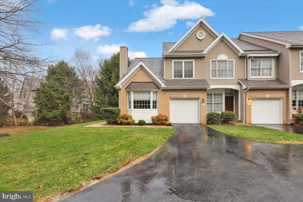 1 Avondale Drive photo 1