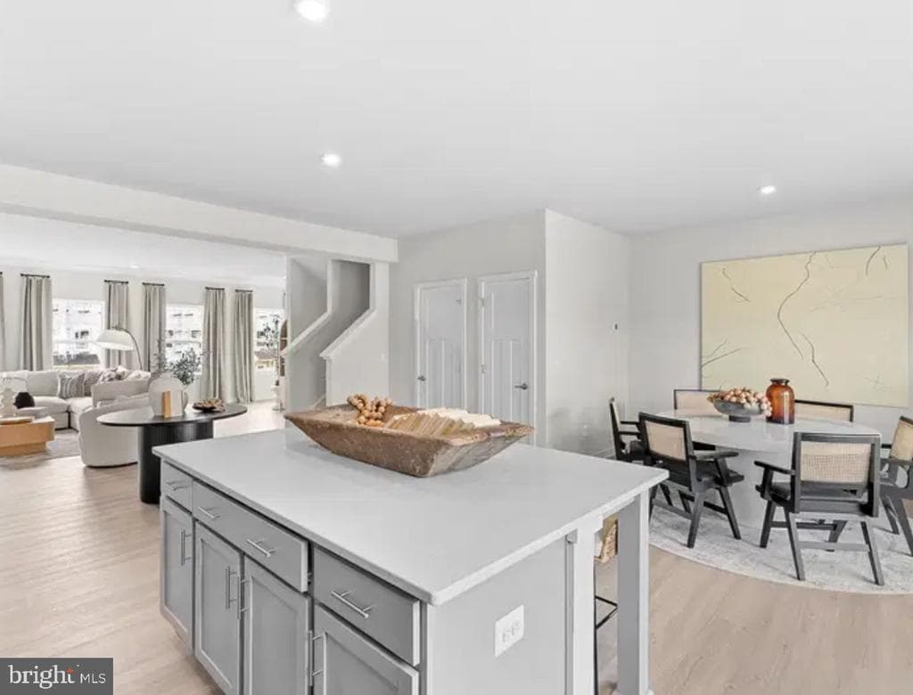 25 Lyriq Court photo 1
