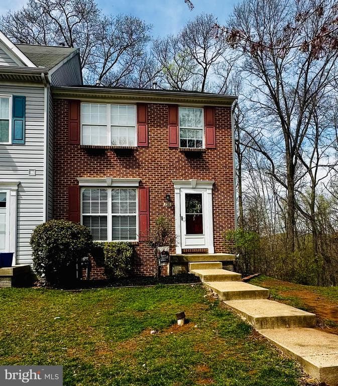 736 Shallow Ridge Court photo 1