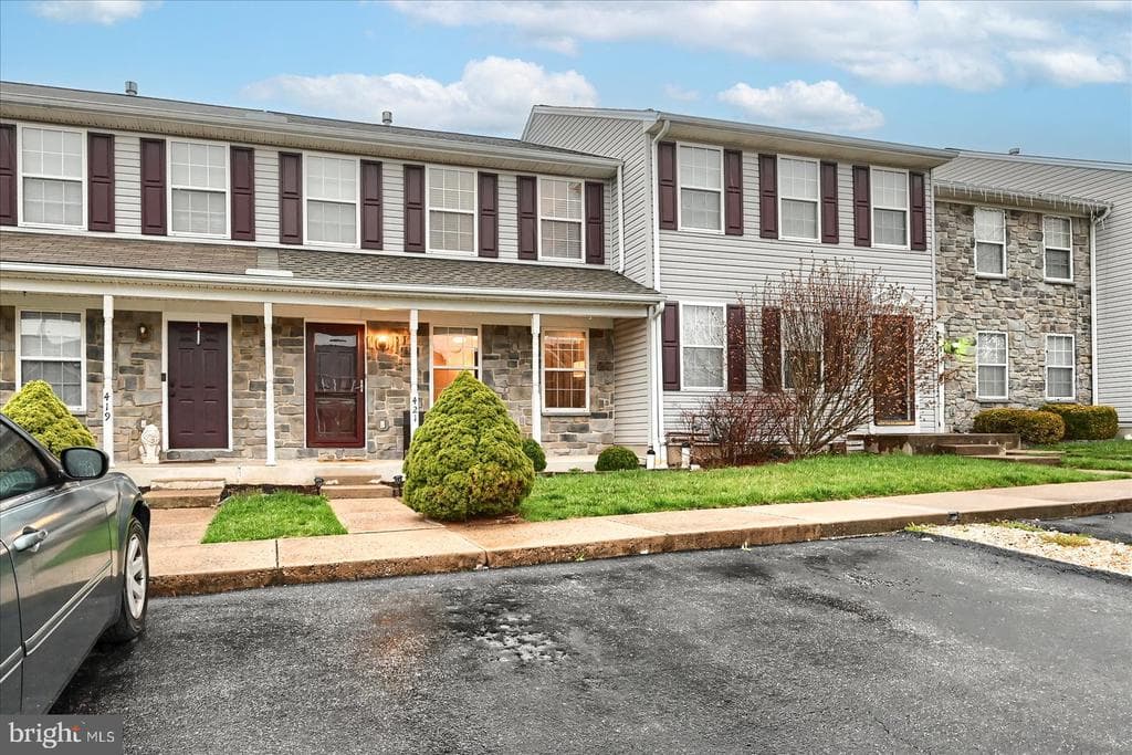 421 Friendship Avenue photo 1