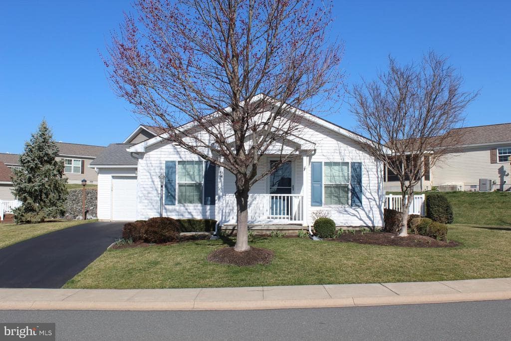 94 Westin Road photo 1