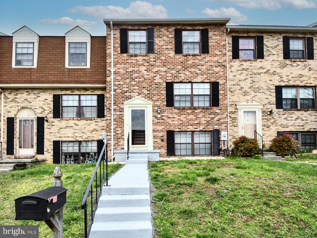 36 Clinton Hill Court photo 1