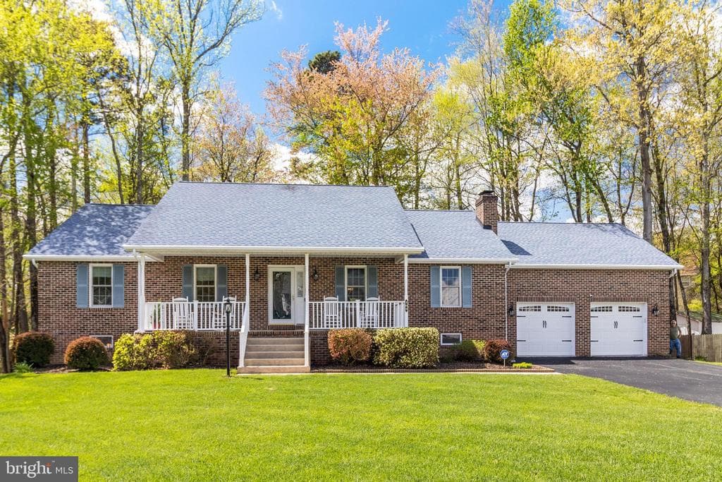 109 Myrtleleaf Circle photo 1