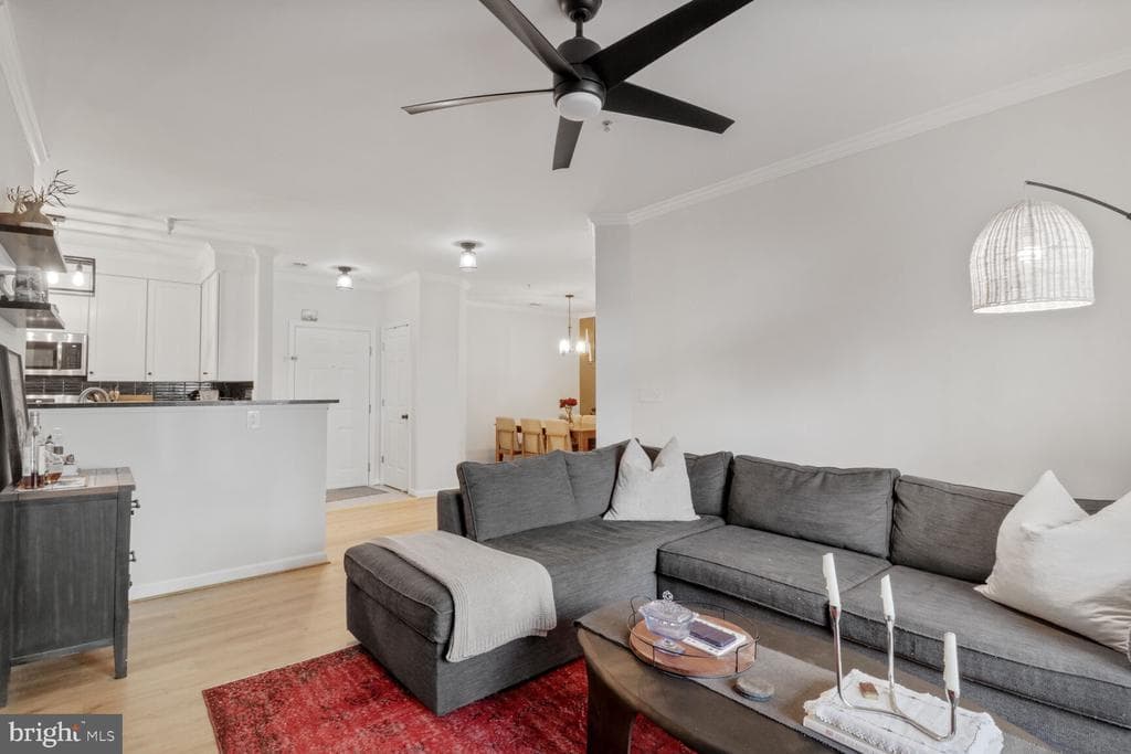 801 S Greenbrier Street #214 photo 1