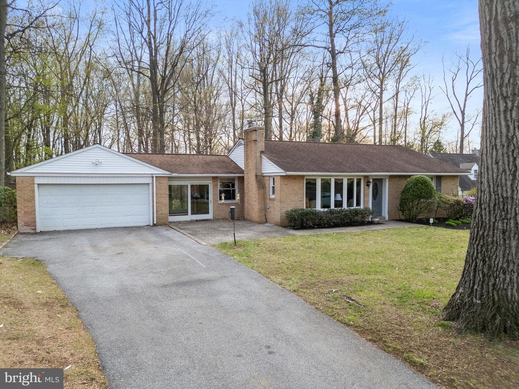 210 Walnut Hill Road photo 1