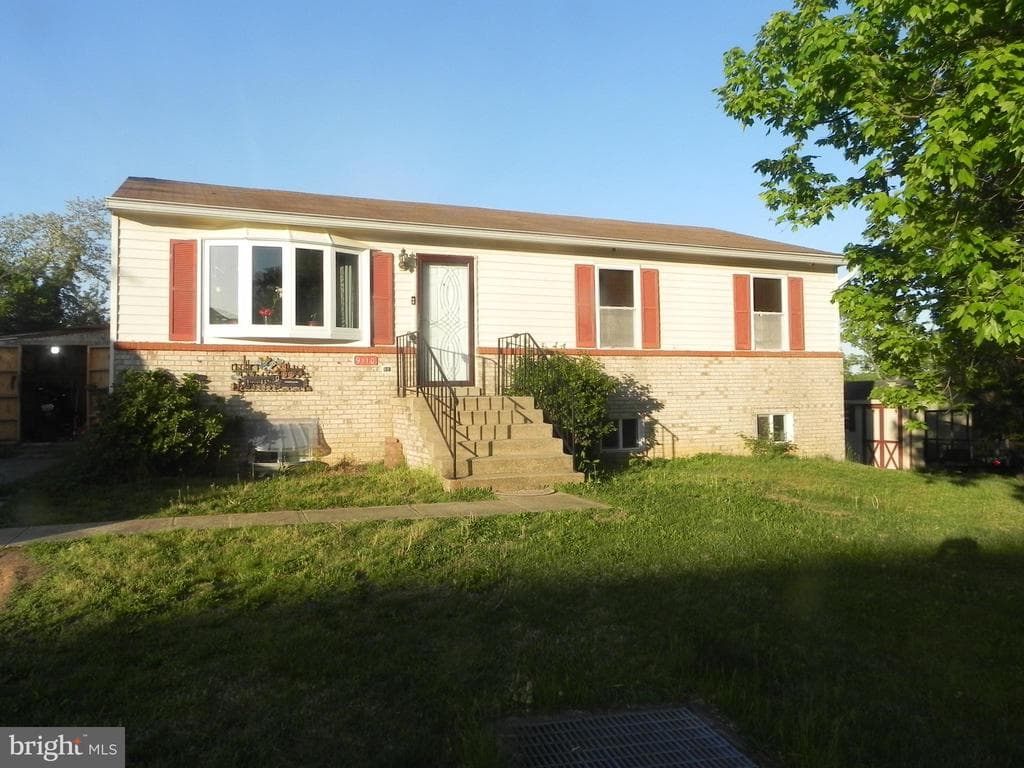 9110 Cooper Drive photo 1