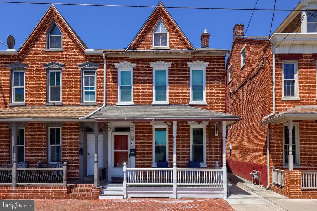 731 Locust Street photo 1