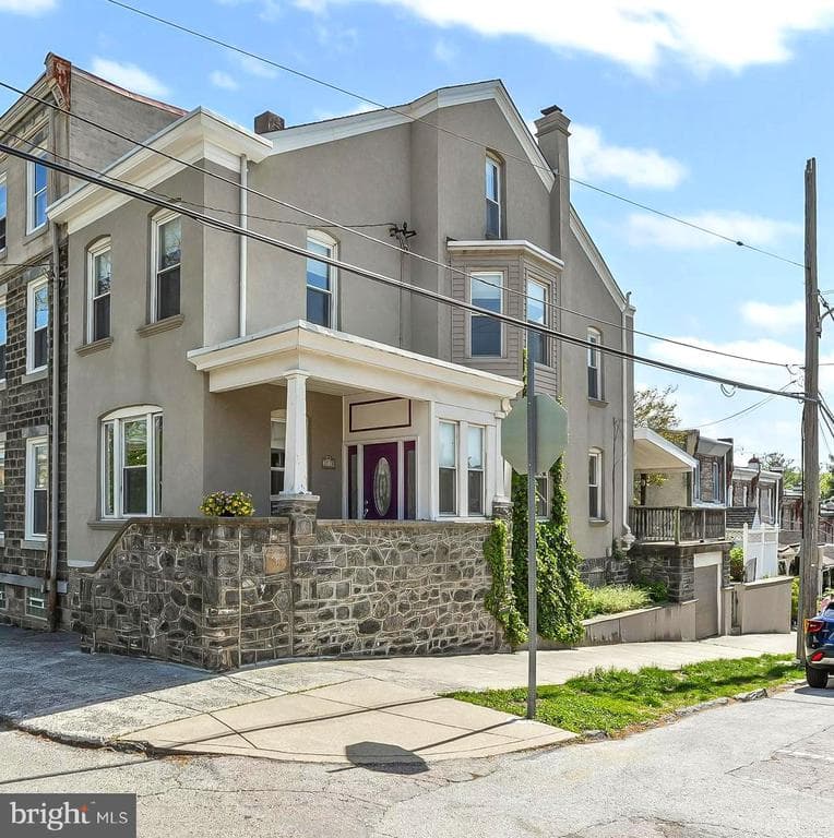 134 Osborn Street photo 1