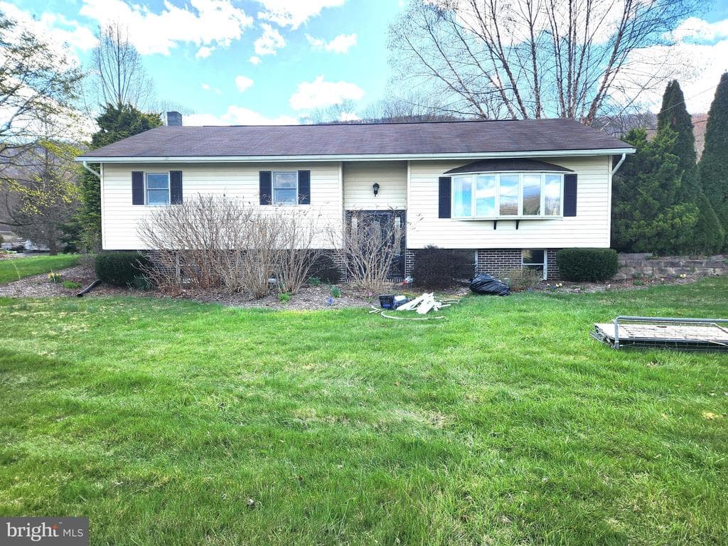 2995 Raystown Road photo 1