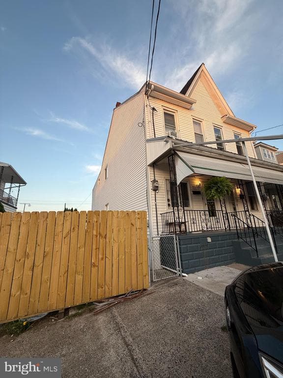 233 S Vine Street photo 1