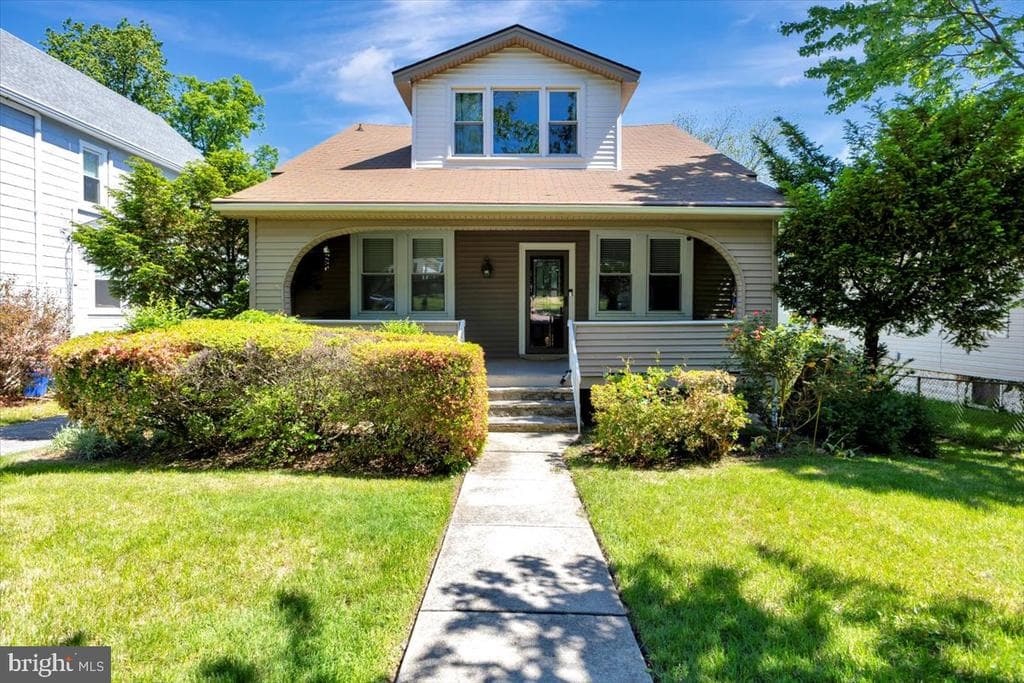 3404 Chesley Avenue photo 1