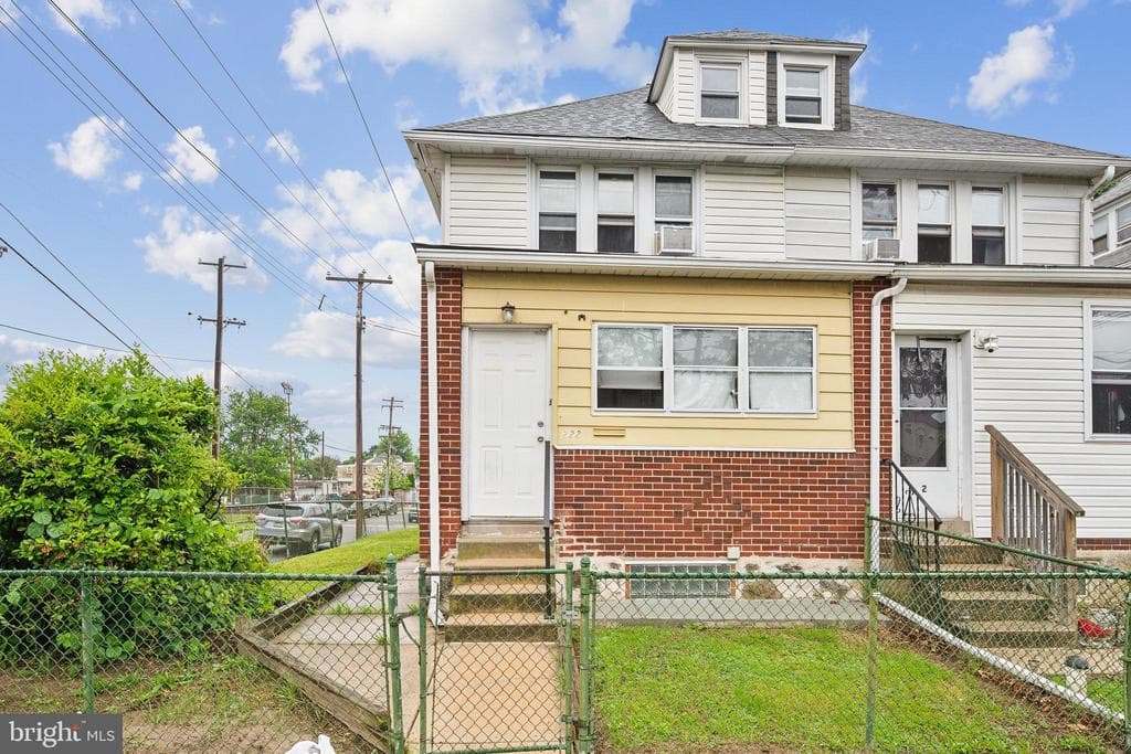 222 Holly Street photo 1