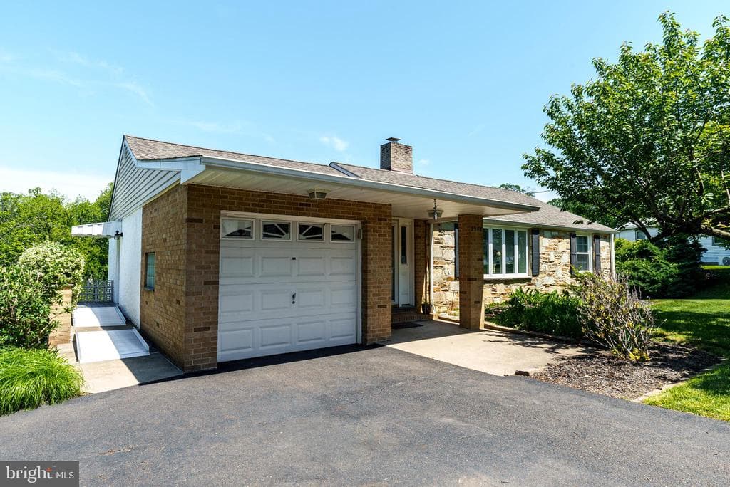 9546 Rising Sun Avenue photo 1