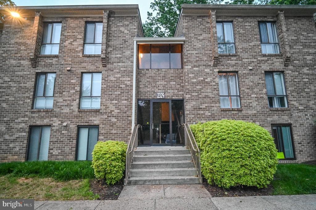 2329 Freetown Court #2b photo 1