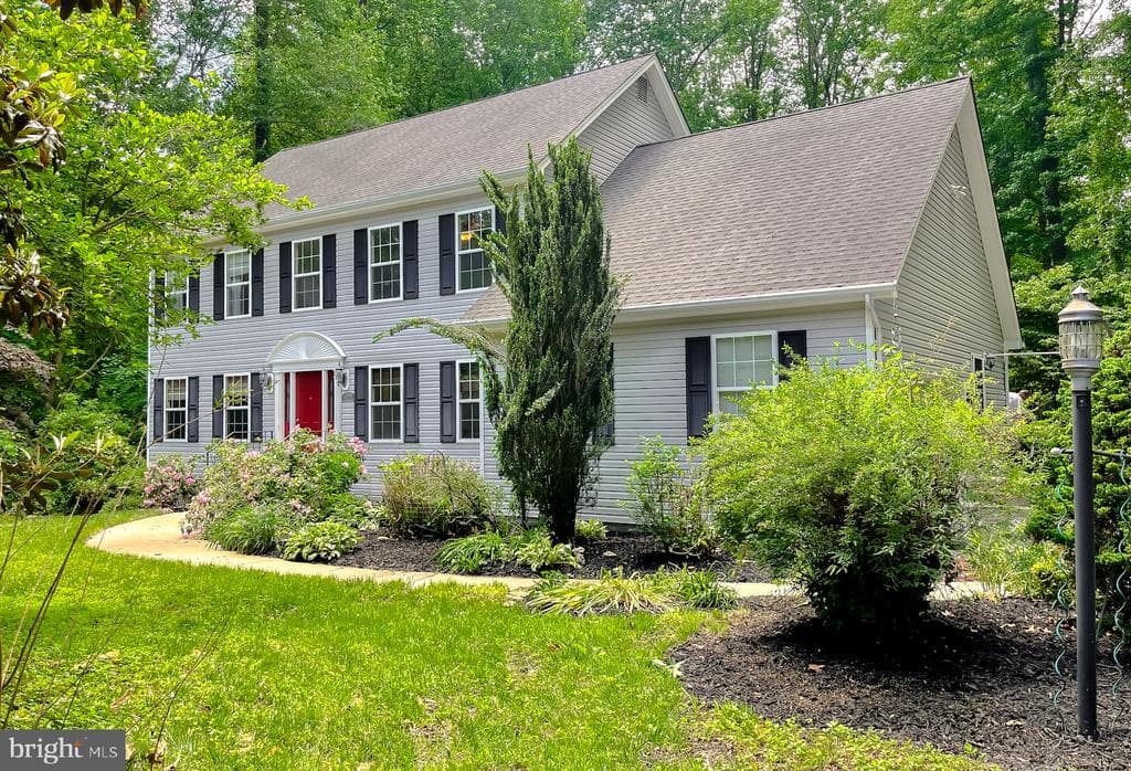1425 Abbey Lane photo 1