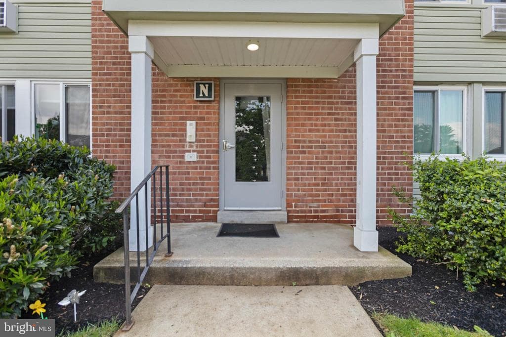 250 Tanglewood Lane #n4 photo 1