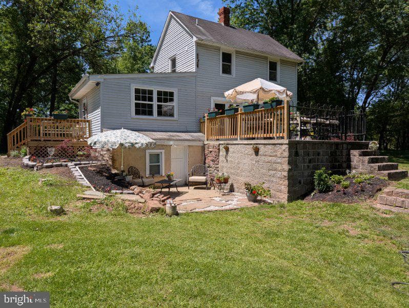 2174 Long Lane photo 1