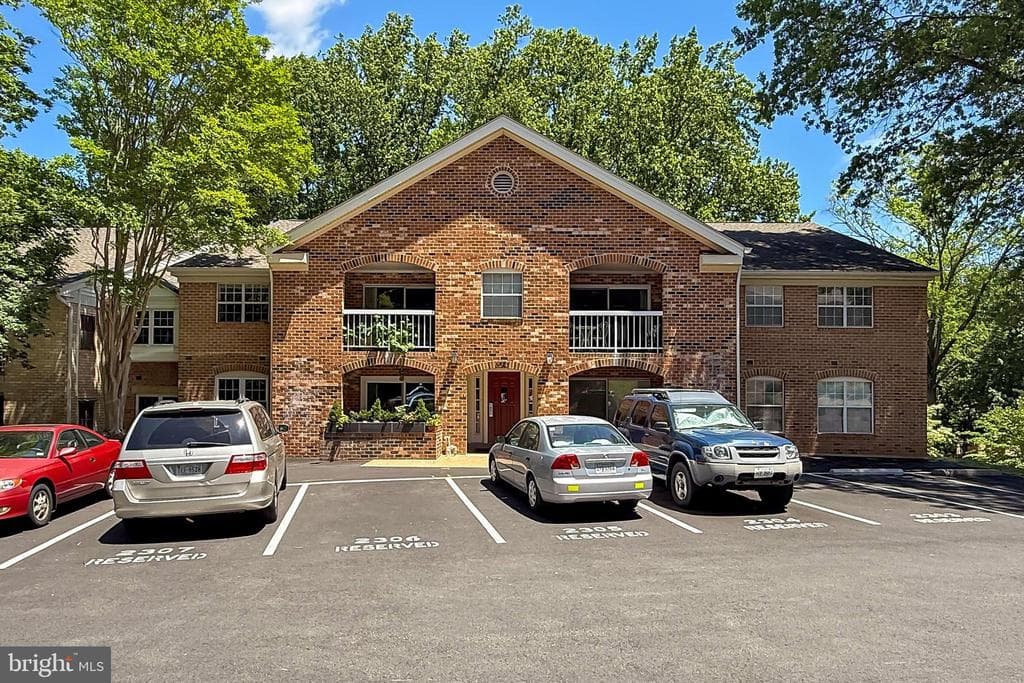 5823 Cove Landing Road #101 photo 1