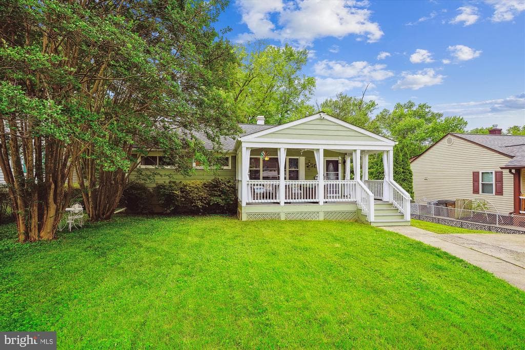 1405 Broadwood Drive photo 1