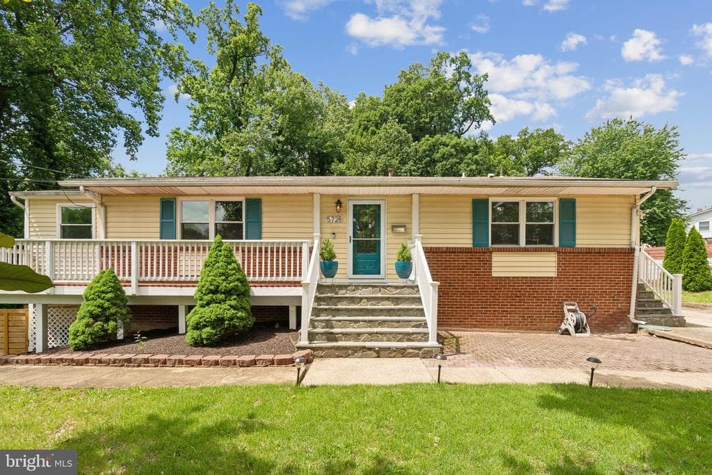 5728 Sunbury Drive photo 1