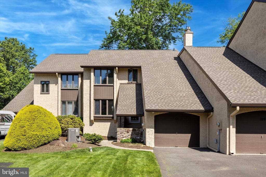 171 Golf Club Drive photo 1