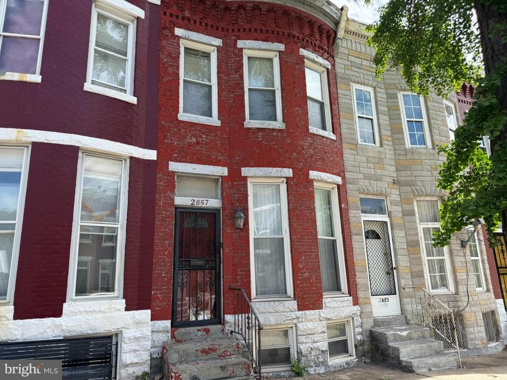 2857 Woodbrook Avenue photo 1