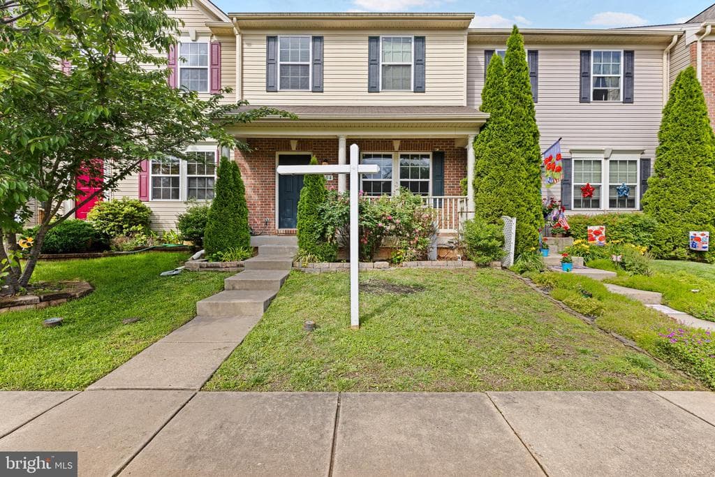 1404 Pumpkin Patch Court photo 1