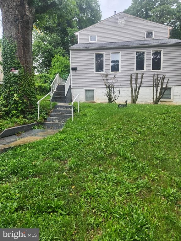 1808 Billings Avenue N photo 1