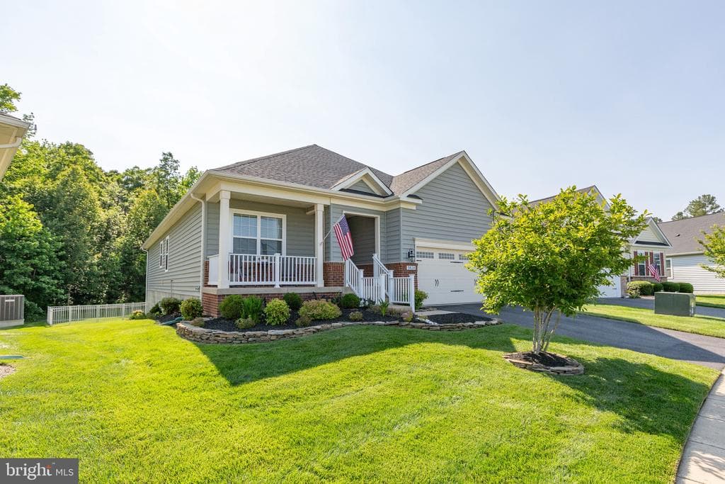 9828 Balls Bluff Drive photo 1