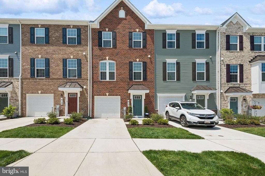 617 Maple Lawn Drive photo 1