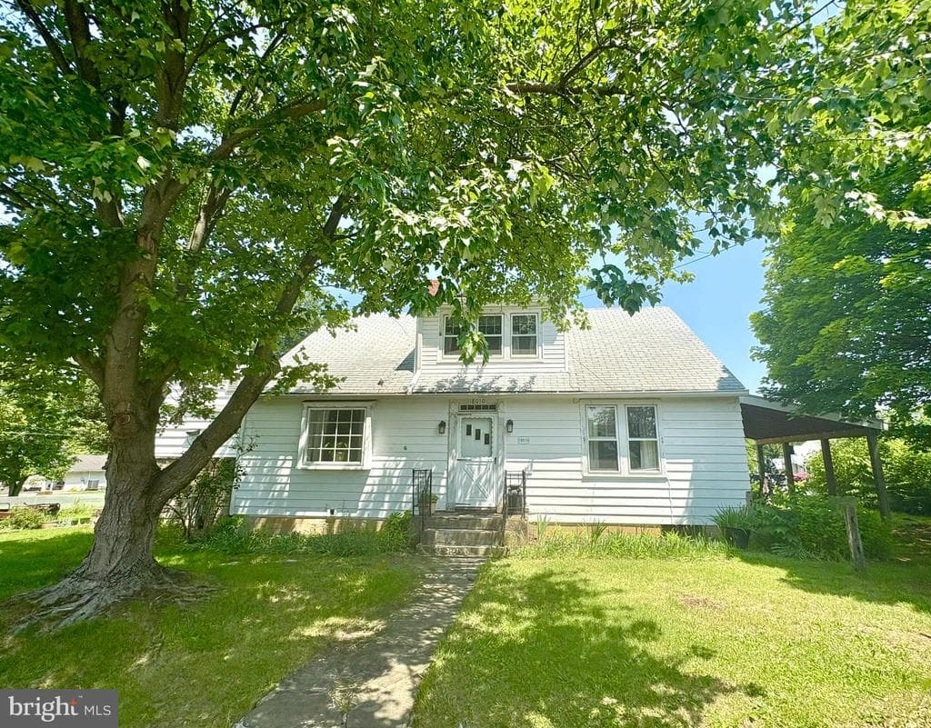 18010 Alpine Drive photo 1
