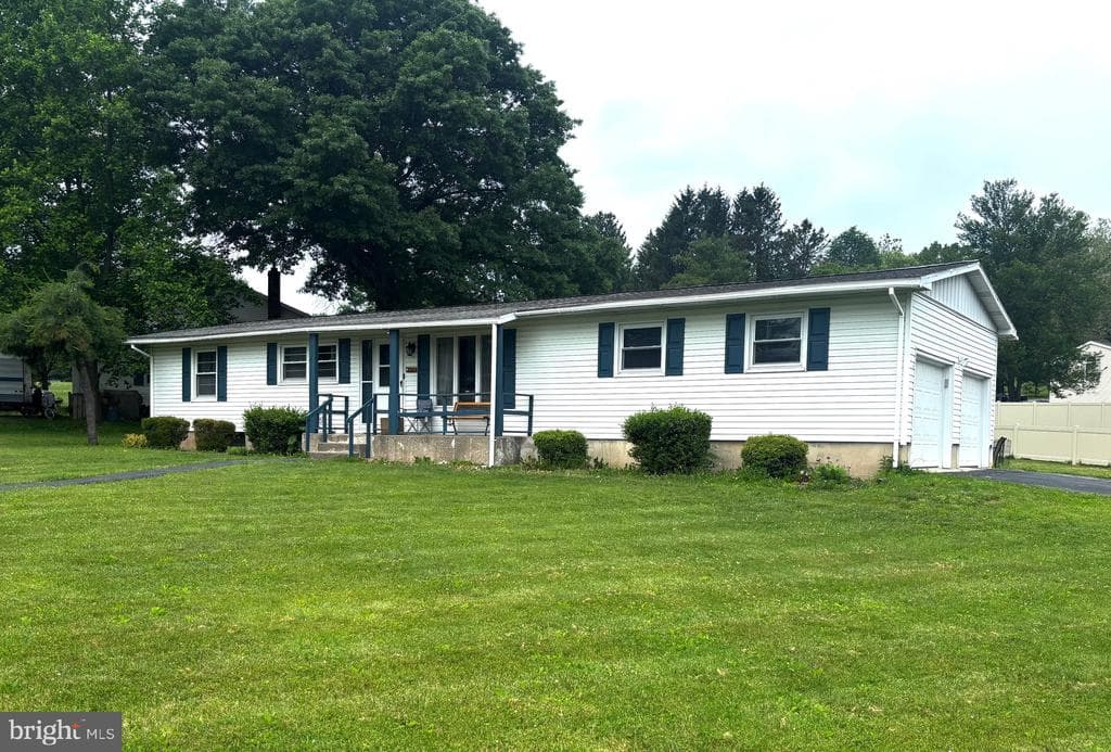 230 Eisenhower Drive photo 1